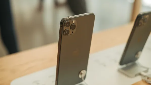 black iPhone 11
