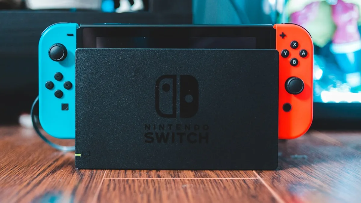 black and red nintendo switch